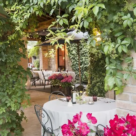 Tenuta Di Canonica Otel