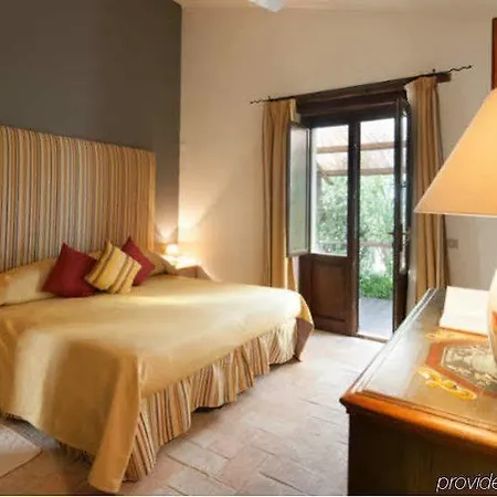 Tenuta Di Canonica Hotel 3*