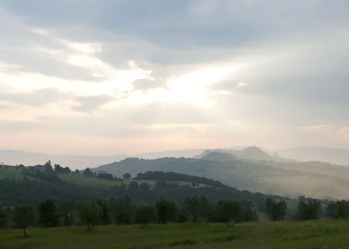 Tenuta Di Canonica מלון