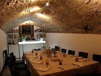 Tenuta Di Canonica מלון טודי